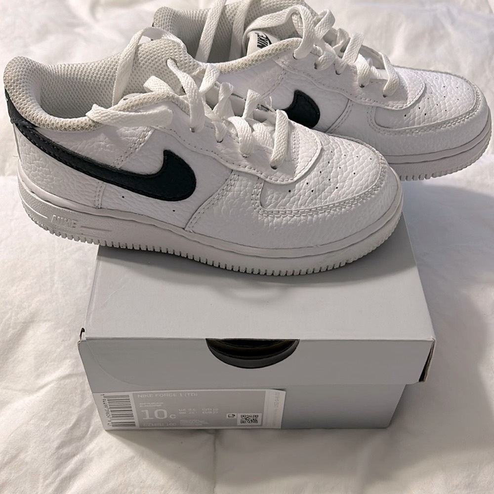 Nike Air Force 1